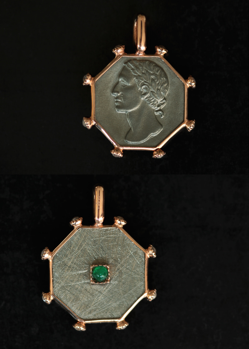 Octagon Double Sided Coin Pendant 18K 팔각 양면 주화 펜던트 (그레이 러프 다이아몬드, 에메랄드)